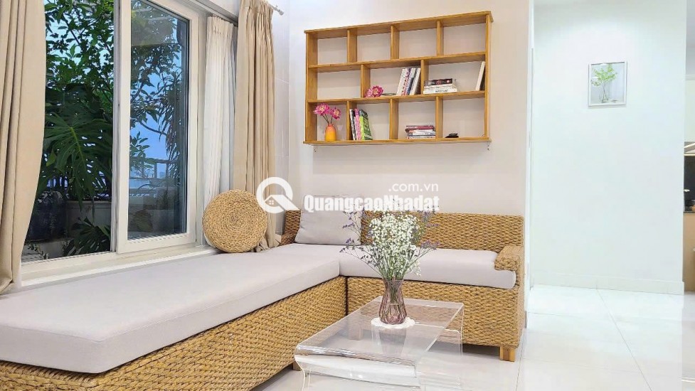 Cần bán gấp căn hộ full nội thất cao cấp ở trung tâm Quận 2, TPHCM